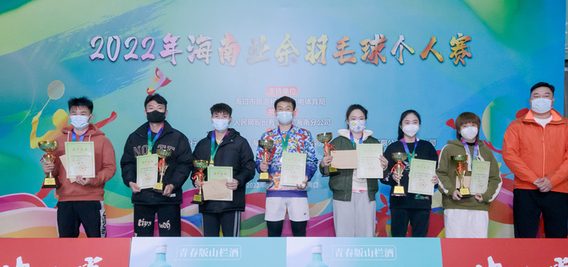 男子單打、男子雙打、女子雙打、男女混合雙打第二名。王實攝