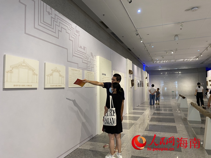 展覽現(xiàn)場。人民網(wǎng)記者 樊歡迪攝