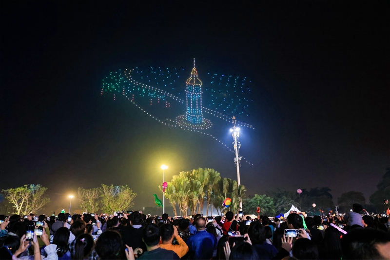 2023年歡樂節(jié)系列活動(dòng)上的無人機(jī)表演。海南省旅文廳供圖