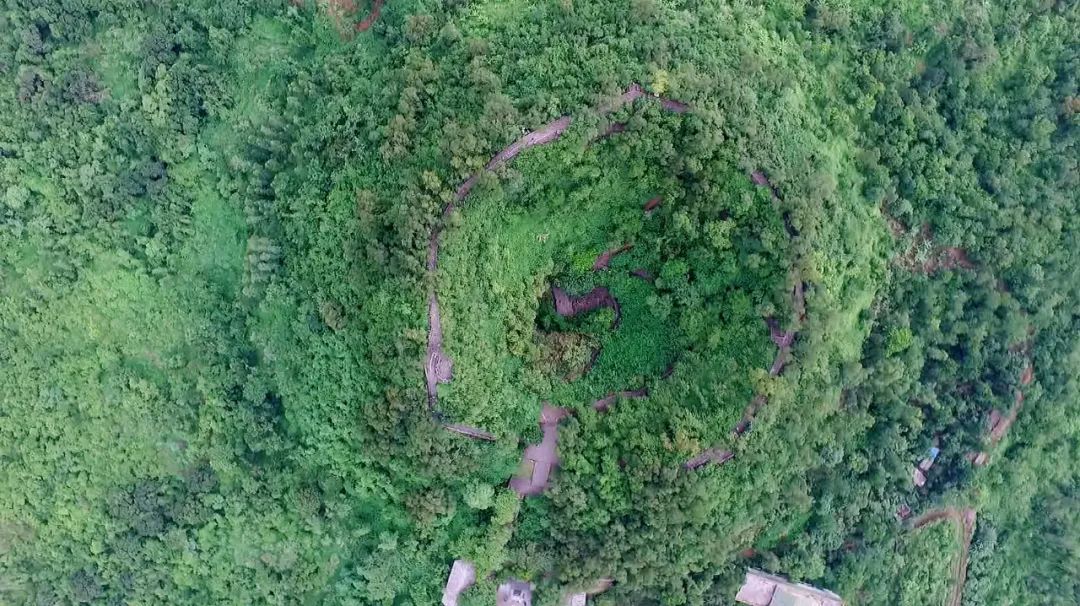 雷瓊世界地質(zhì)公園海口園區(qū)（火山口公園）供圖